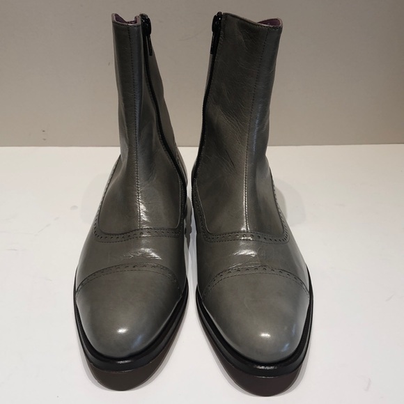 L’Autre Chose Made in Italy Gray Leather Boot - Picture 1 of 7